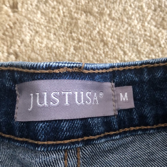 🎉HP!🎉 NWOT! Just USA Evelyn wash denim distressed frayed hem button fly shorts - Picture 14 of 16